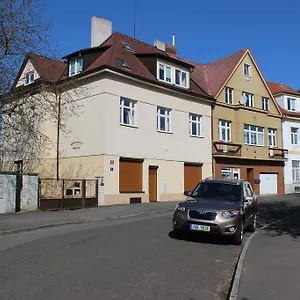 2* Pensjonat Hanspaulka