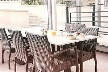 Villa Na Vinici Prag 2*,