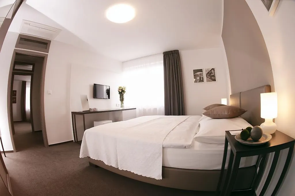 Villa Na Vinici Prag 2*,  Tjeckien