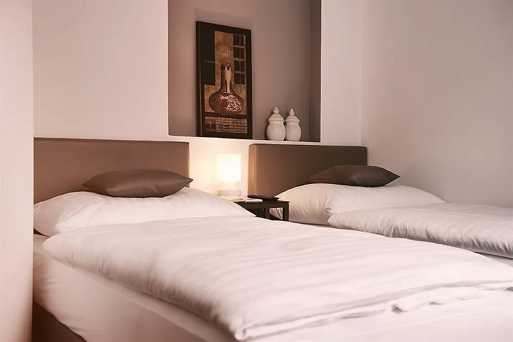 Villa Na Vinici Prag 2*,  Tjeckien